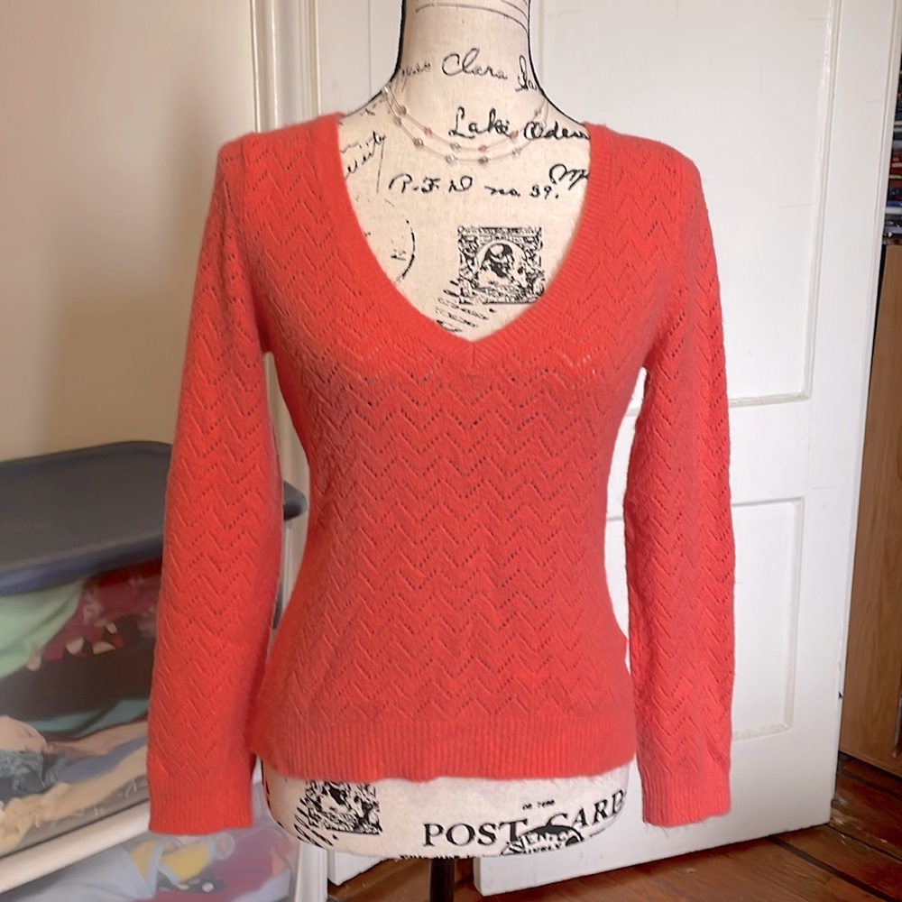 EUC NY&CO orange V-neck sweater